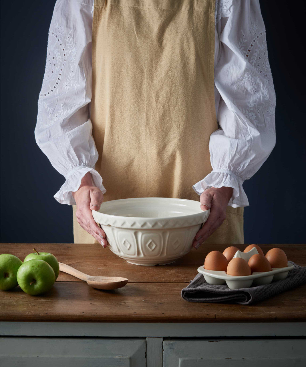 Cream Colour Mixing Bowl, 24cm / 2 Litre