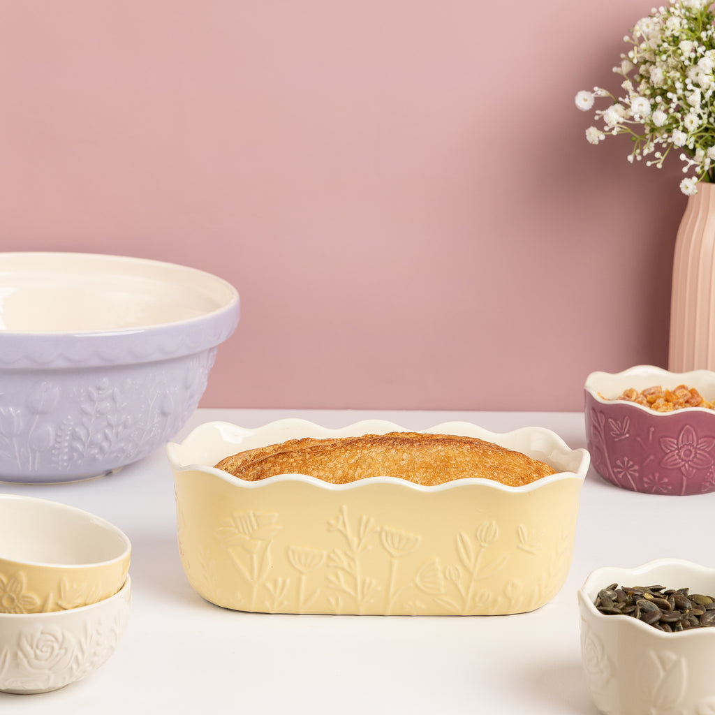 In The Meadow Yellow Loaf Pan - 1.1 Litre / 22.5cm