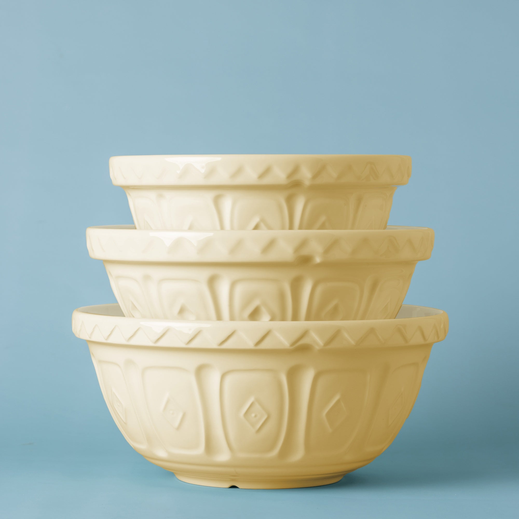 Butter Yellow Mixing Bowl, 26cm / 2.7 Litre - Earthenware