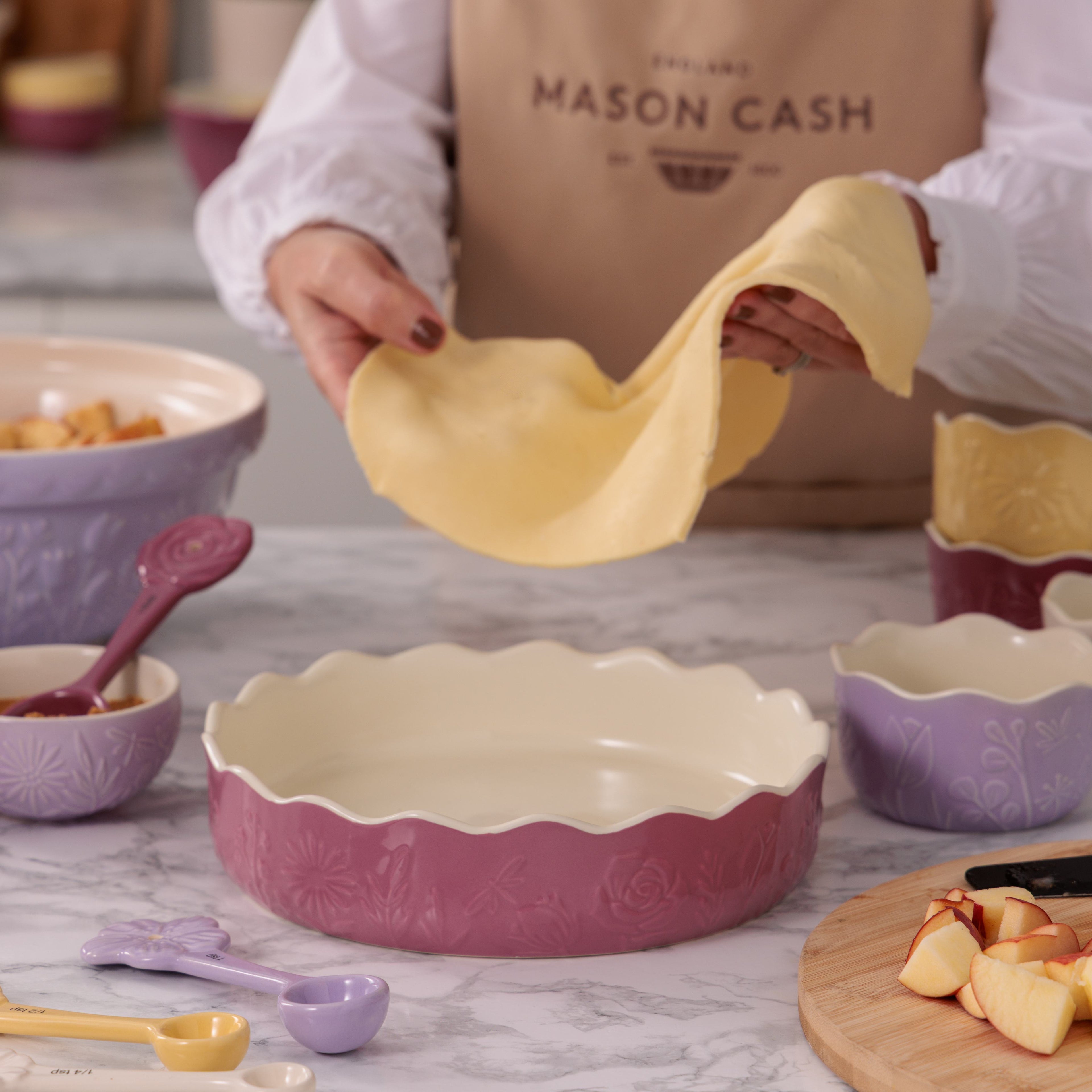 In The Meadow Pink Pie Dish - 900ml / 23cm