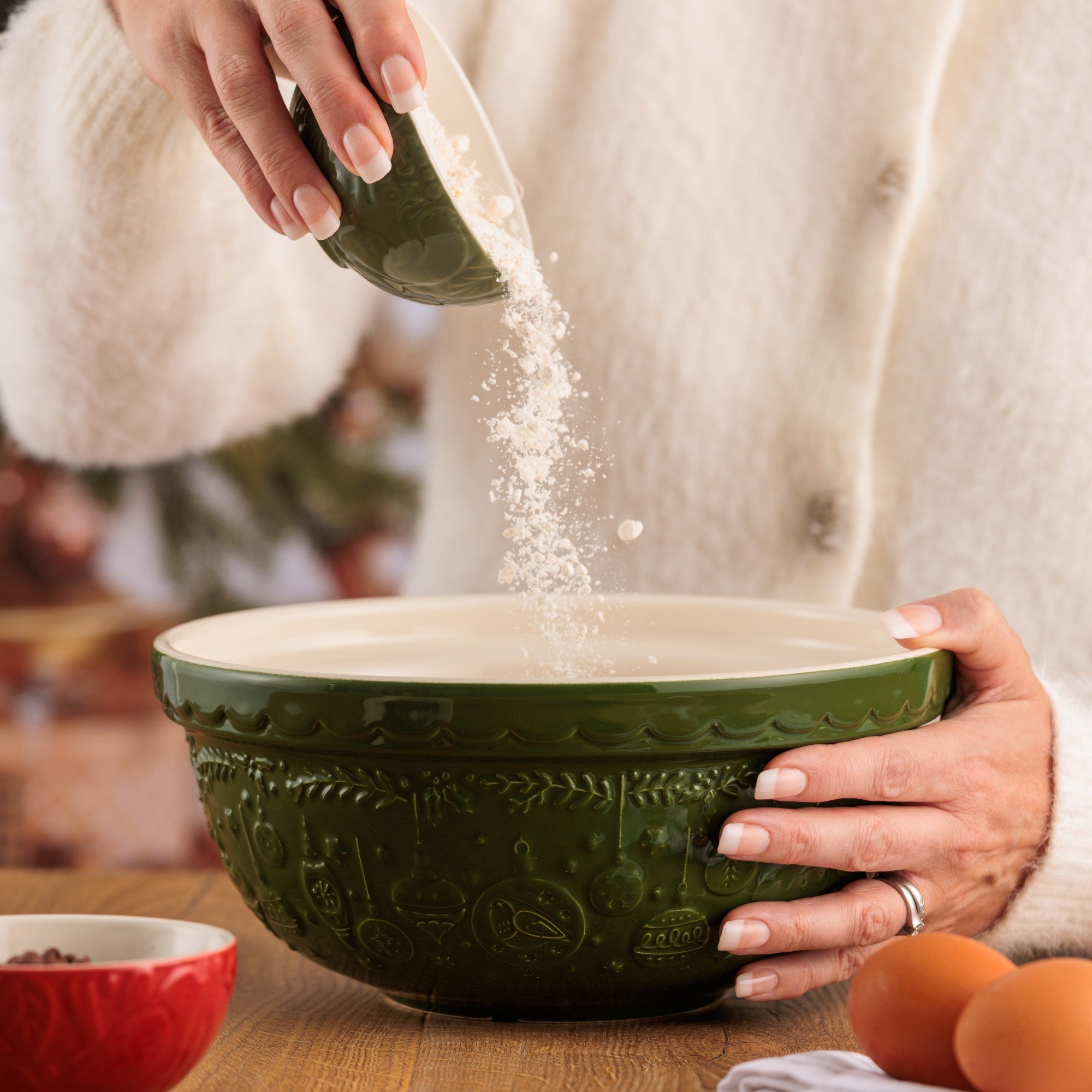 Deck The Halls Green Mixing Bowl - 2 Litre / 24cm